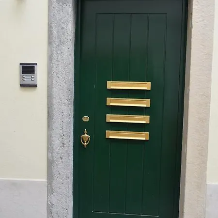 Апартаменты Acolhedor Em Alfama *